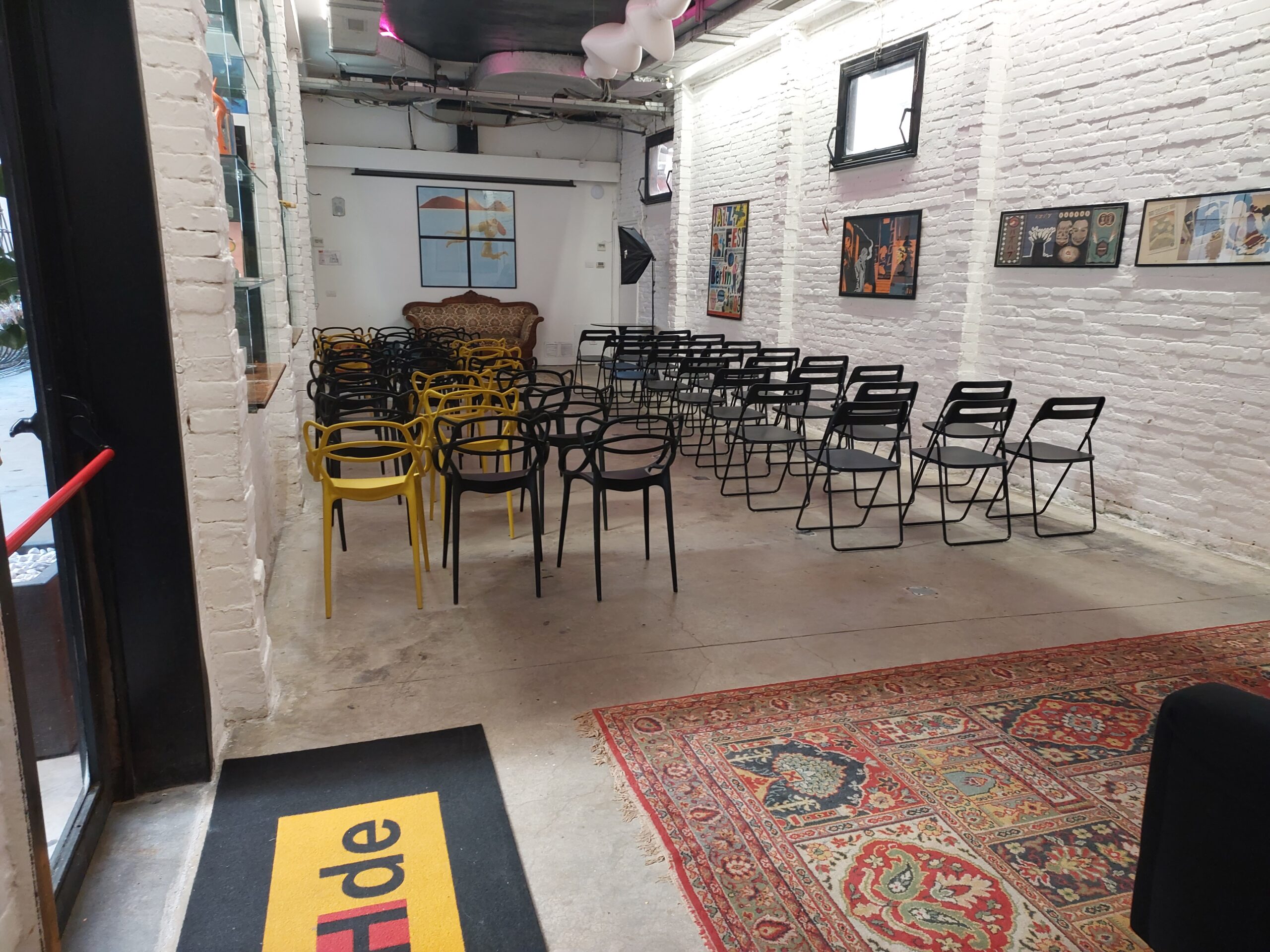 Sala-industriale-e-logo-HDE-scaled